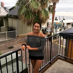 Meet your Posher, Justine